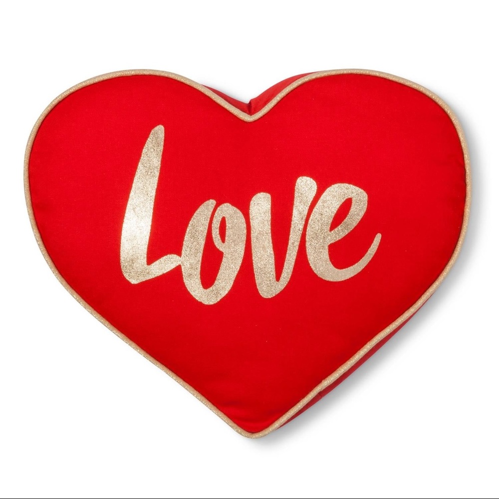 Set of 2 red and gold heart pillows